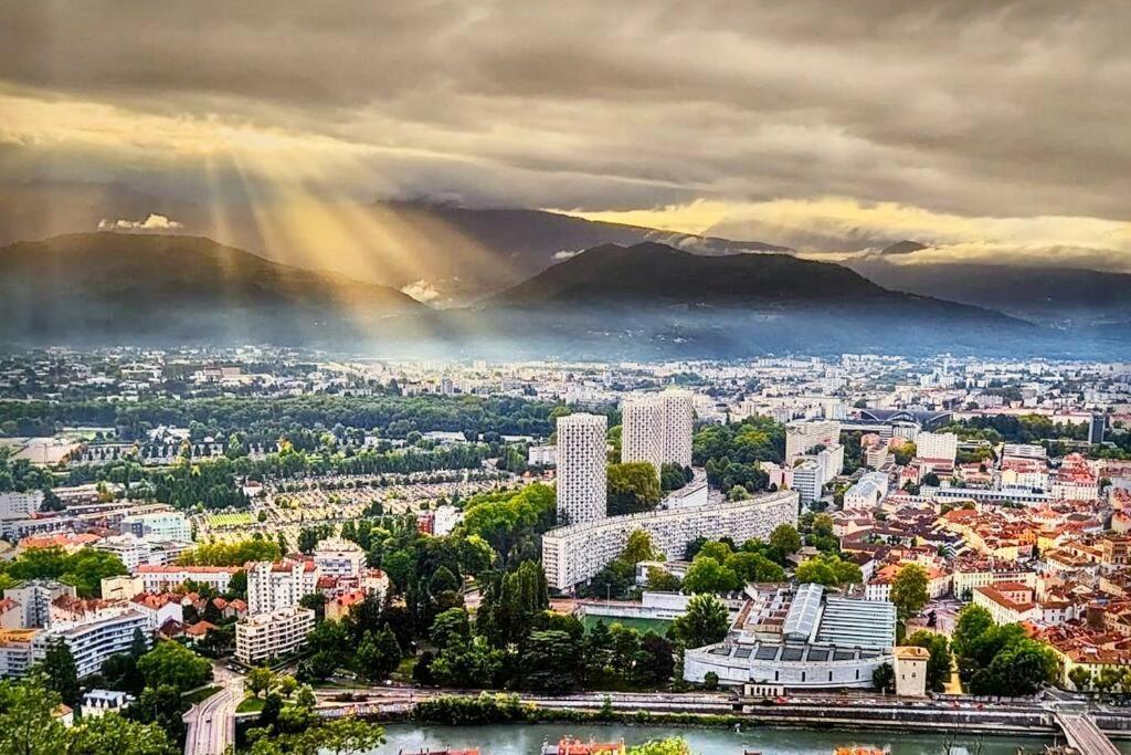 Magnifique T2 Refait A Neuf - Calme & Tout Equipe Avec Parking Гренобль Екстер'єр фото